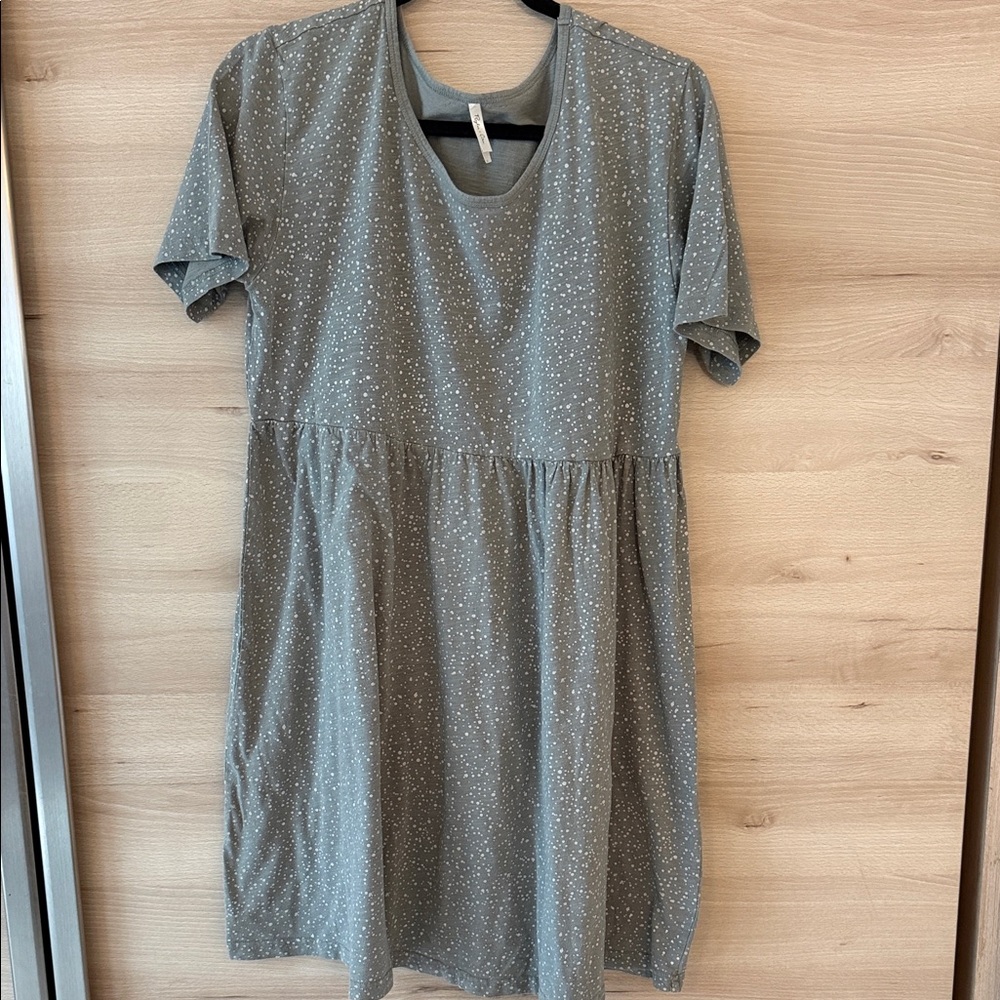 Rylee + Cru Gray Speckled Mini Dress size L